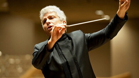Conductor Peter Oundjian