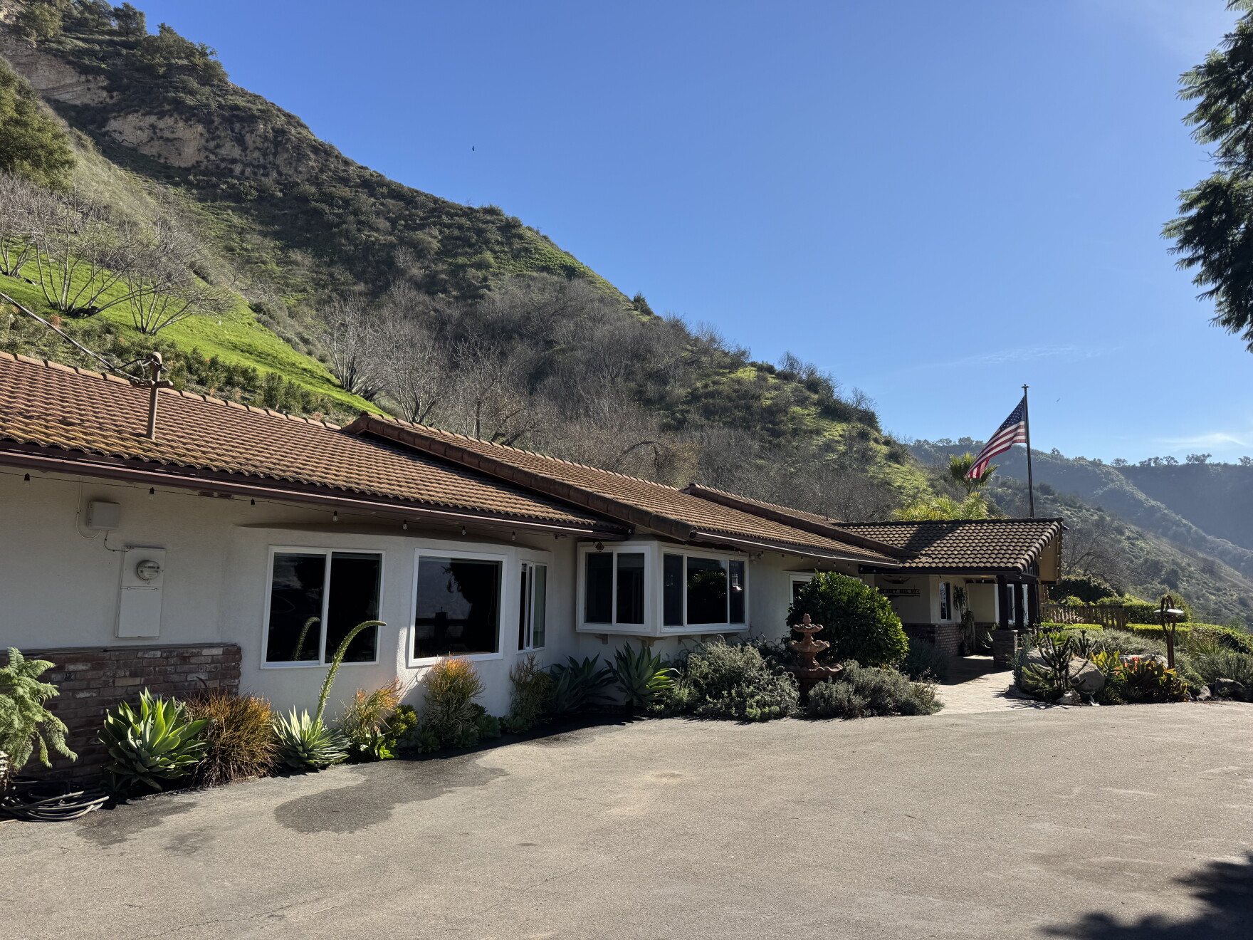 Johnny's Ranch The man in Casitas Springs: Johnny Cash built a ranch in Ventura County ...