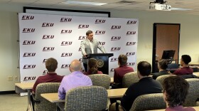Veteran and emergency room physician Andrew Napier speaks to EKU students training to be paramedics.