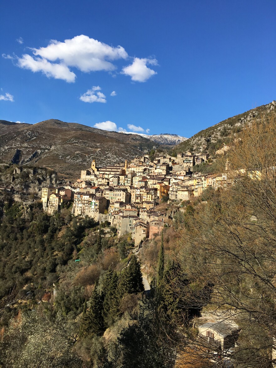 Residents of villages in France's Roya Valley have been helping refugees who come over the border from Italy.