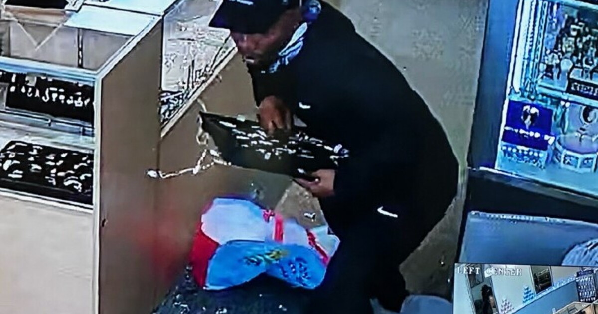 Fort Pierce Police Ask for Public's Help Finding This Robbery Suspect ...