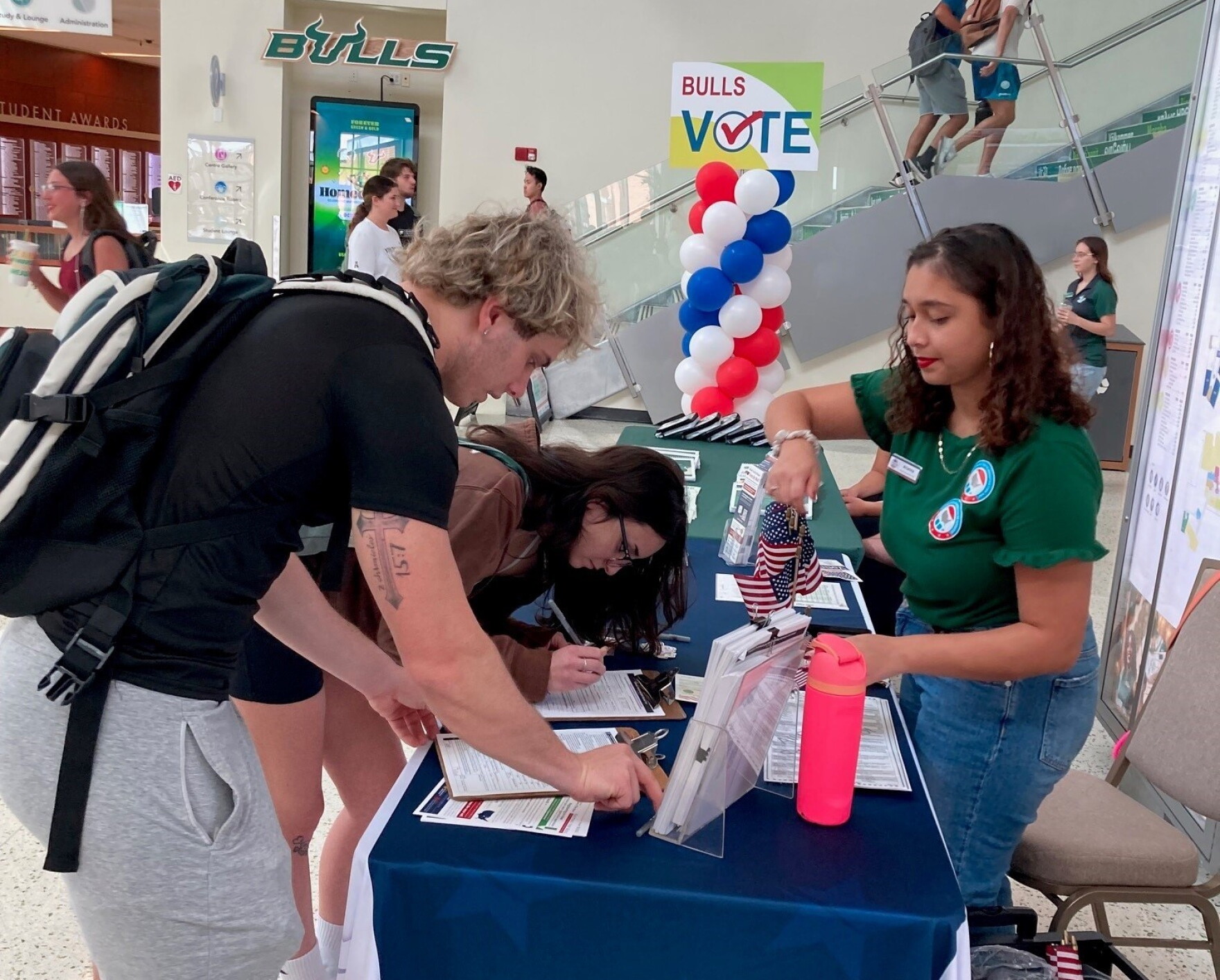 Florida students trying to pay bills say politicians aren't listening ...