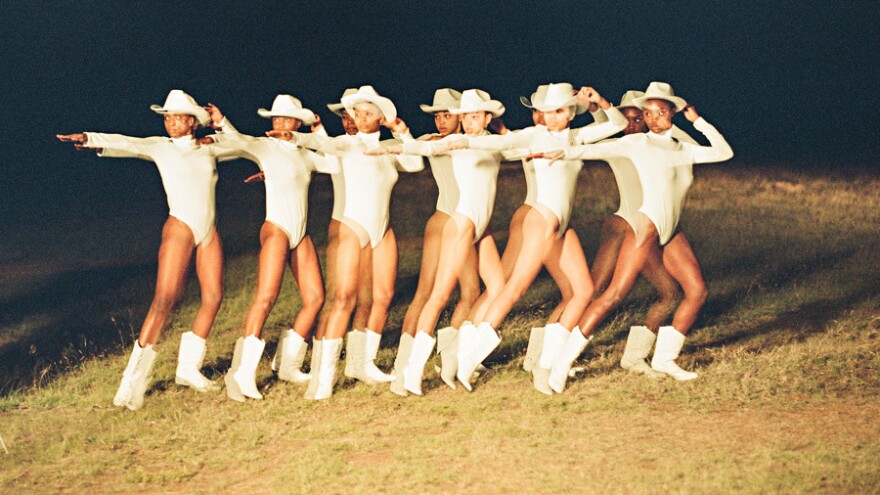 "Anytime you truly feel seen, you just feel a certain level of joy," Solange told the audience at a release-weekend screening of <em>When I Get Home</em>.
