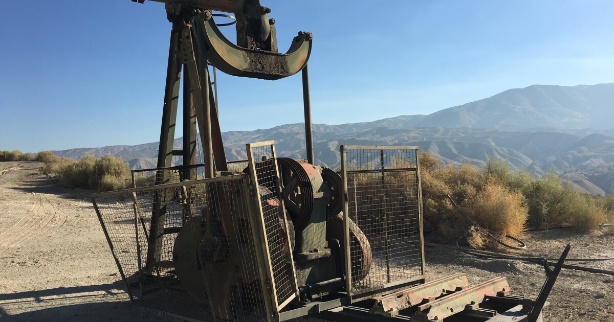Analysis finds thousands of idle oil wells near schools and parks in California