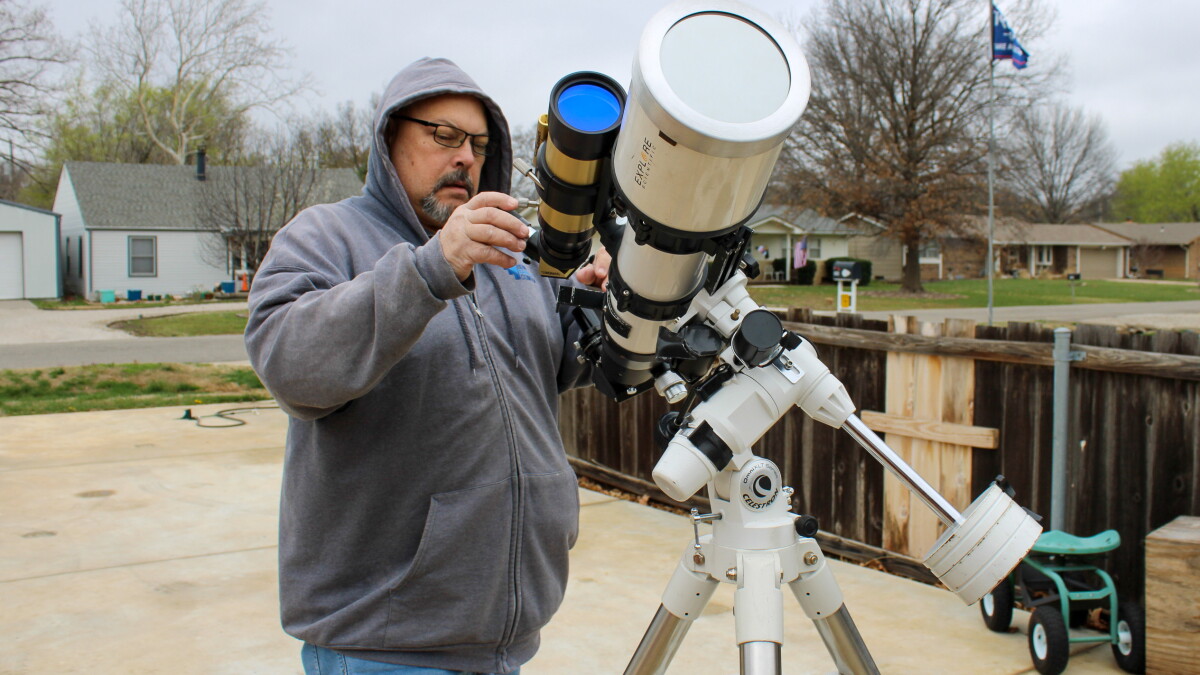 "The shadow of the moon": How Kansans are preparing for the solar eclipse - Vimarsana News