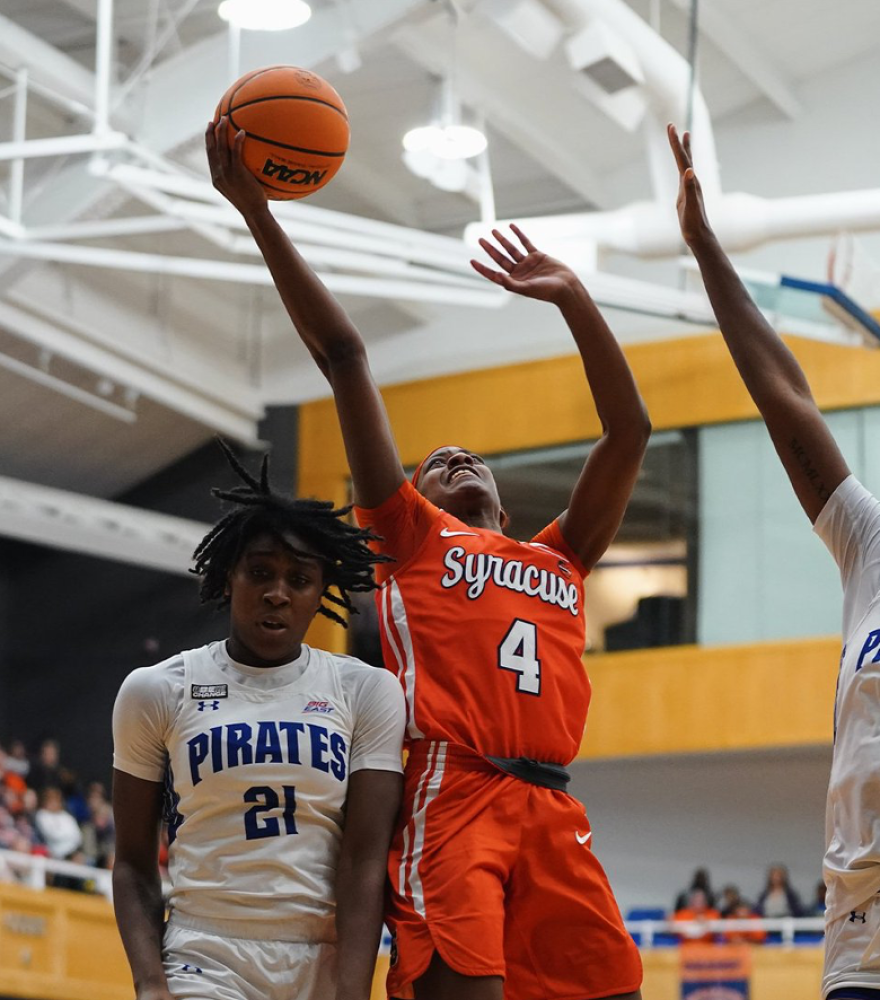 Teisha Hyman (#4) in Syracuse’s game against Seton Hall