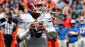 Florida quarterback Feleipe Franks looks for a receiver during an NCAA spring college football intrasquad game, in Gainesville, Fla. (AP Photo/John Raoux, File)