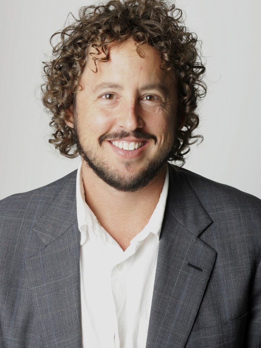 Allen Salkin is an investigative journalist who's hosted a video series for AOL's Slashfood blog and written for <em>The New York Times</em>.