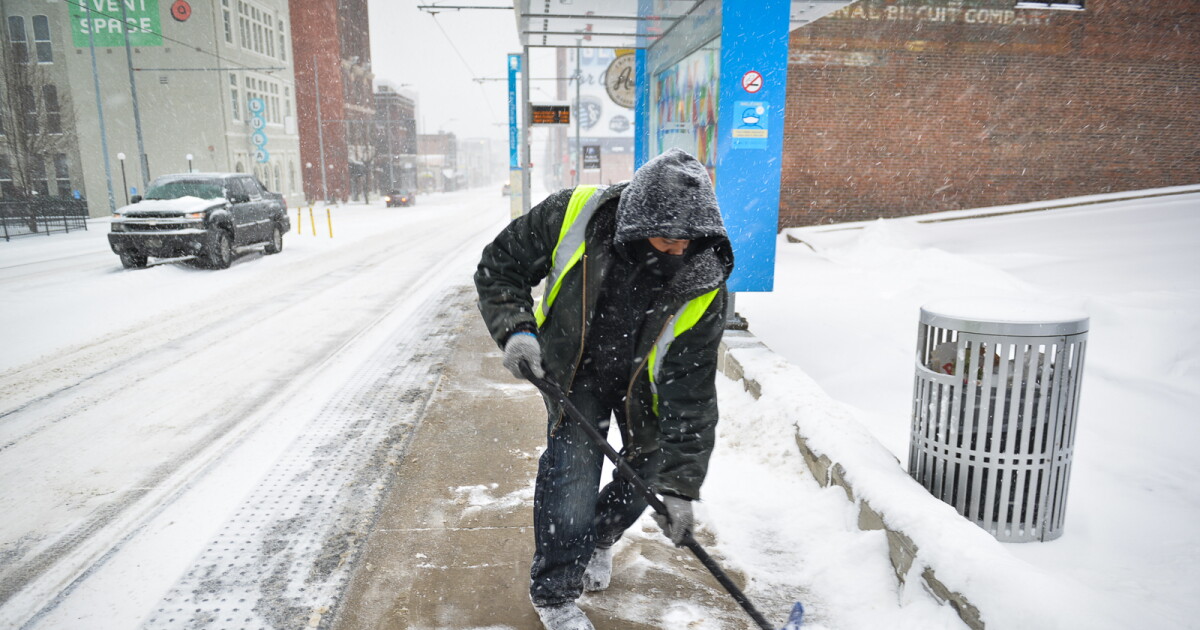 Photos: Kansas City draped in snow after winter storm, closing schools ...