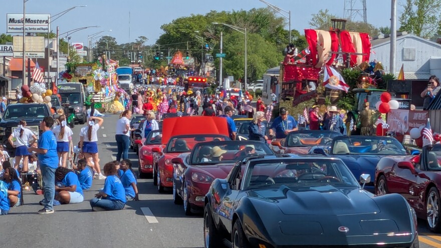 The North Monroe Street staging area for the parade was packed as the start time neared.