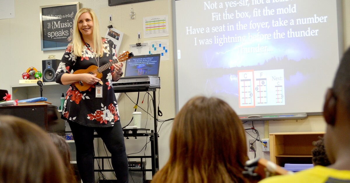 Teaching music with ukuleles at Parkway elementary school STLPR