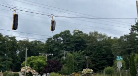 New traffic lights on the corner of Riley Road and J Maddy Parkway, installed to control traffic during the detour (Photo: Claire Keenan-Kurgan/IPR)