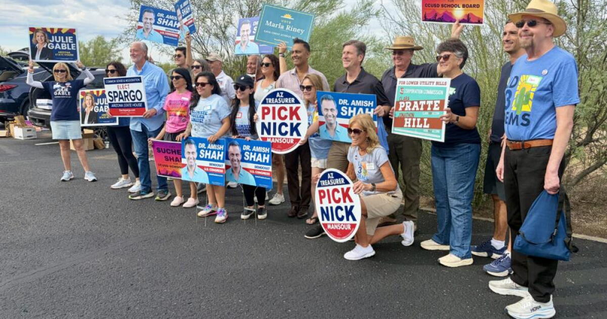 Democrats Eye Key Congressional Seat Flips in Arizona Midterms