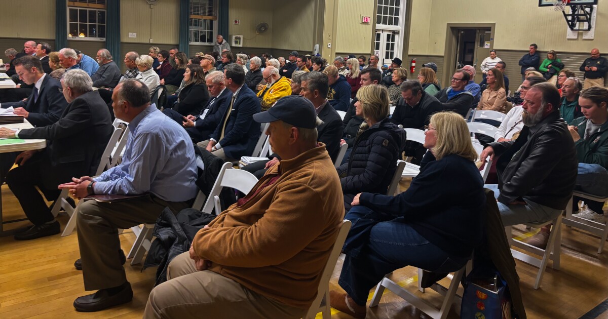 Chabad rabbi proposes to open 12 cabins for religious retreat in Waverly Township