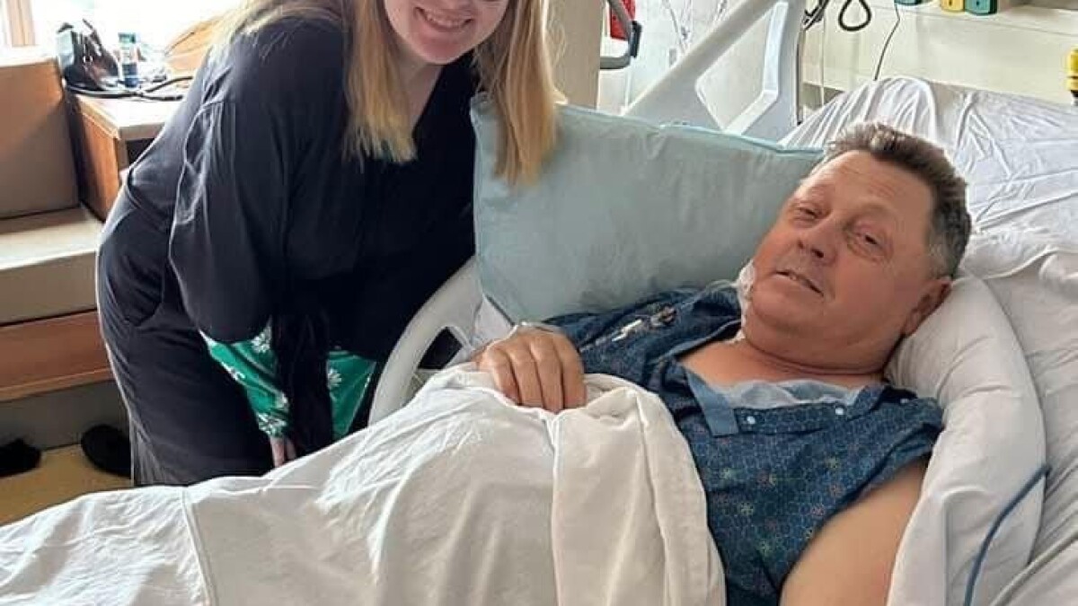 Lord sent me an angel:' Somerset Community College student donates kidney  over spring break to retired Eastern Kentucky coal miner