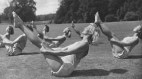18th August 1947:  Women physical training teachers train at the English-Scandinavian Summer School at Nonington College of Physical Education near Dover.  (Photo by William Vanderson/Fox Photos/Getty Images)