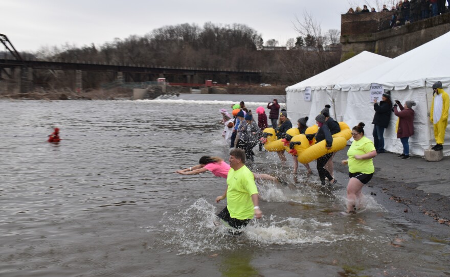 1st wave hitting the freezing water