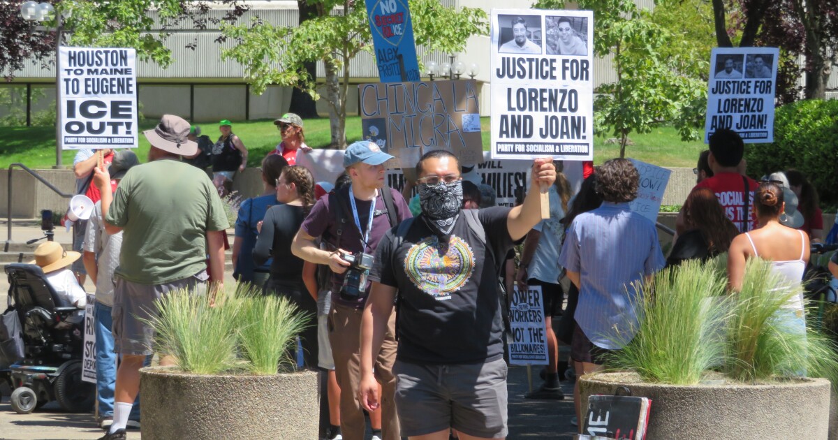 Crowd in Eugene denounces latest fatal ICE shootings