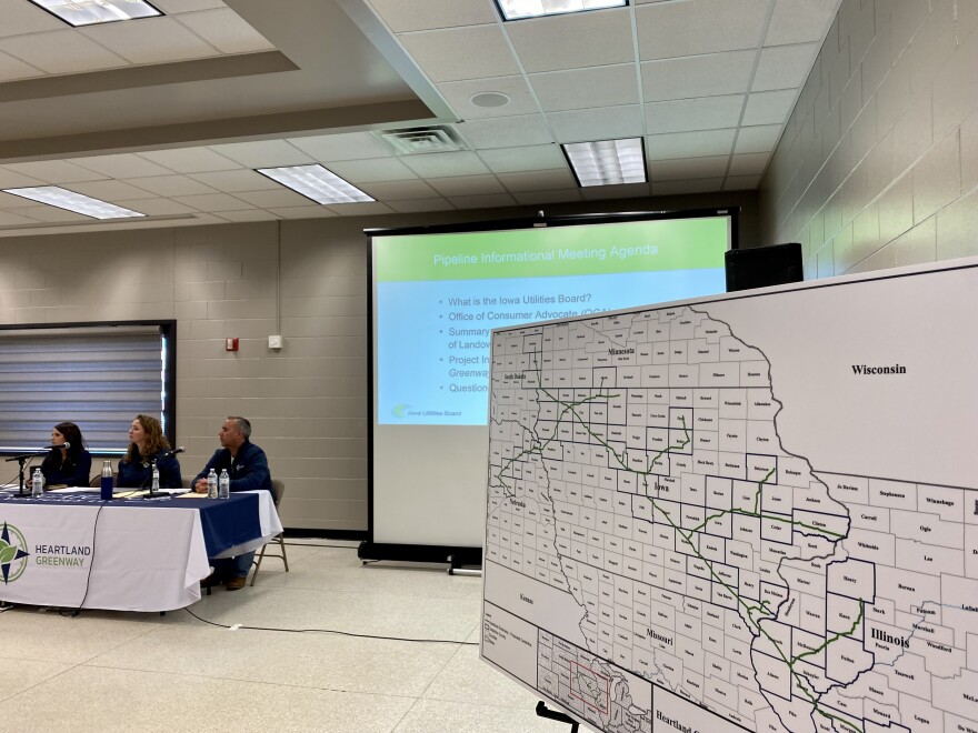  At an information meeting in Lyon County, representatives from Navigator CO2 Ventures presented on their proposed pipeline that would pass through 900 miles of Iowa.