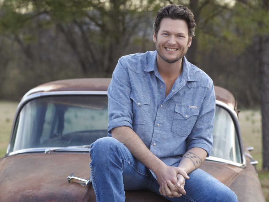 Blake Shelton has just scored his fourth consecutive No. 1 county hit with "Honey Bee," from <em>Red River Blue</em>.