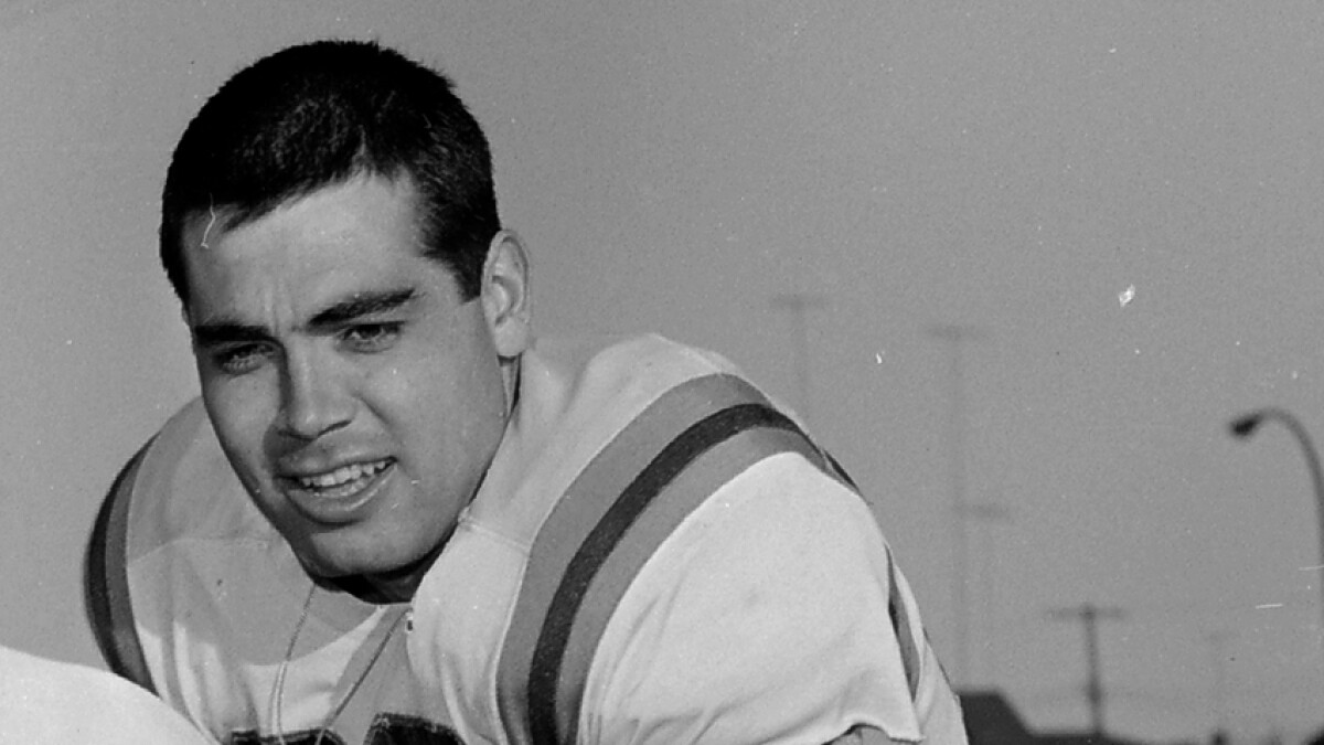 New Mexico's Joe Kapp led Vikings to Thanksgiving Day victory, Super Bowl IV