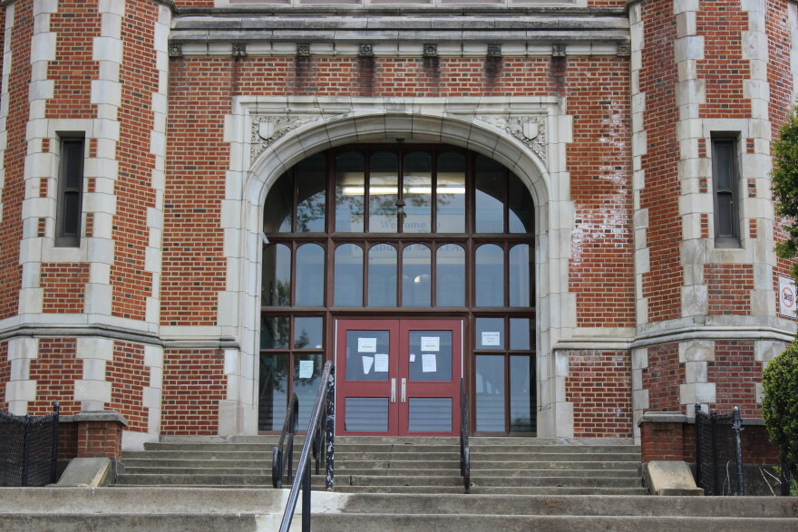 Pittsburgh Public Schools is only half full. Find your school. 90.5 WESA