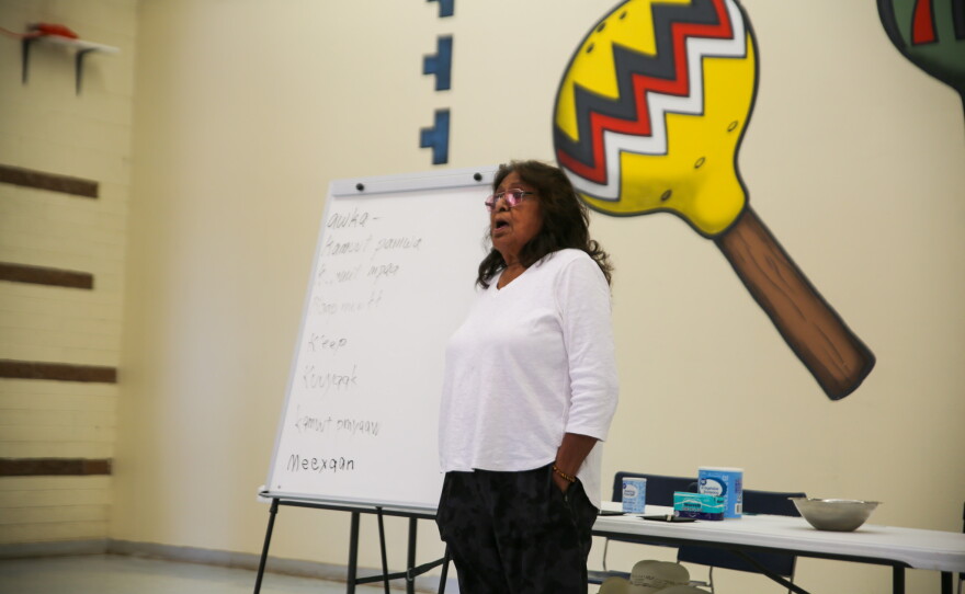 Paula Koolick prompts the students to recall the following Cocopah words: awka, kamuut pamwa, kamuut mpaa, haap muutt, k
