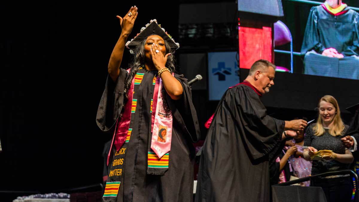 Nearly 1,850 students will be honored at SIU-Carbondale commencement exercises - Vimarsana News