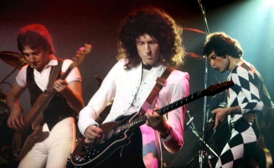 Queen performing in New Haven, CT