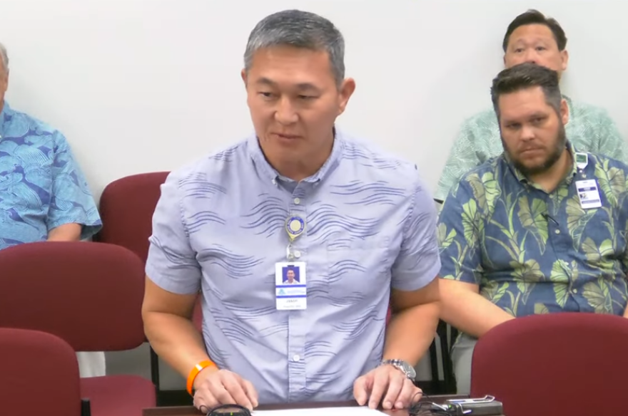 Queen's Health Systems President Jason Chang speaks to lawmakers during a joint briefing on Jan. 13, 2026.