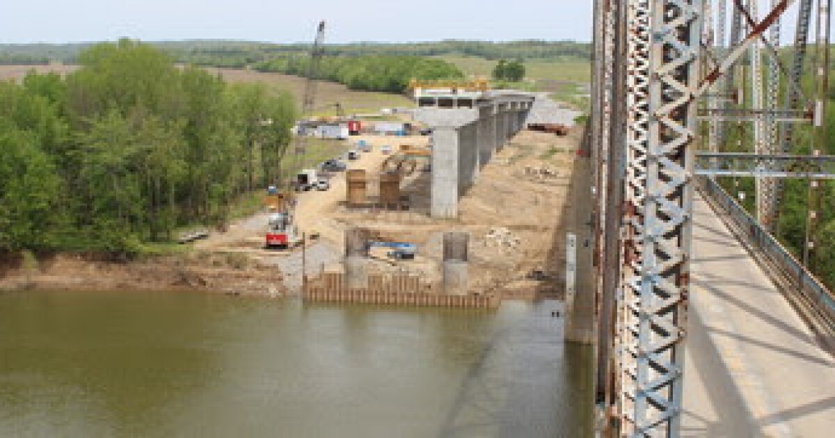 Construction of new U.S. 60 Cumberland River Bridge at Smithland ahead of schedule WKMS