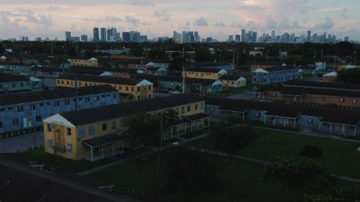 "RAZING LIBERTY SQUARE" addresses climate gentrification in Miami - Vimarsana News