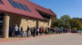 A line of voters leads into the Elzie Odom Athletic Complex in Arlington Nov. 4, 2025