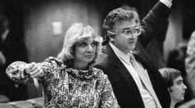 Rep. Barry Kutun and Rep. Gwen Margolis vote in the 1980 legislative session