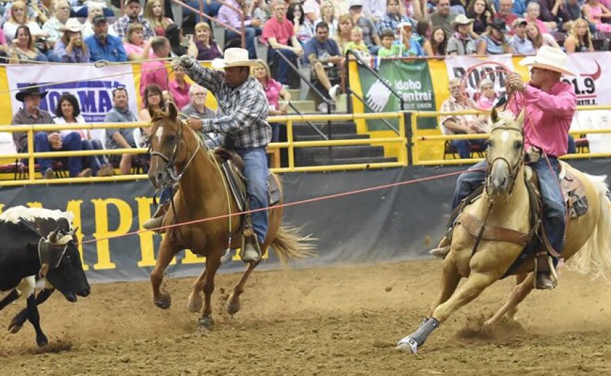 snake-river-stampede-rope-and-run-competition1.jpg