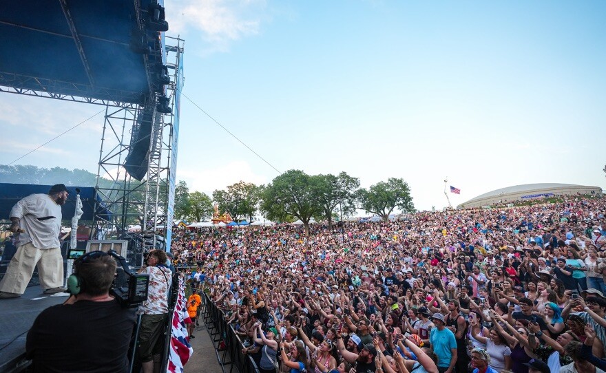 Teddy Swims performs at SITP 2025.