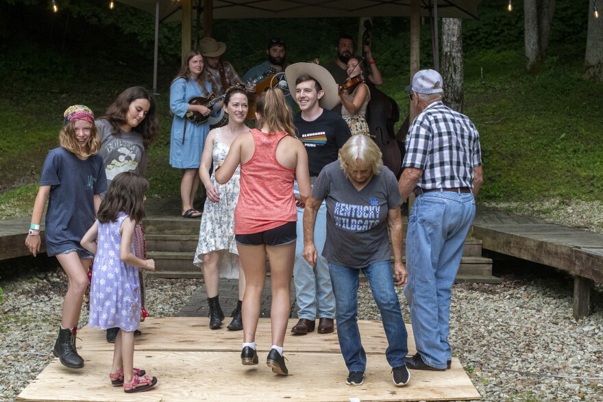 Dancers and music lovers descend on Fiddlers Convention