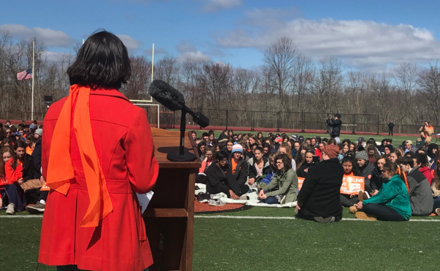 Lane Murdock, a sophomore at Ridgefield High School speaks to other students.