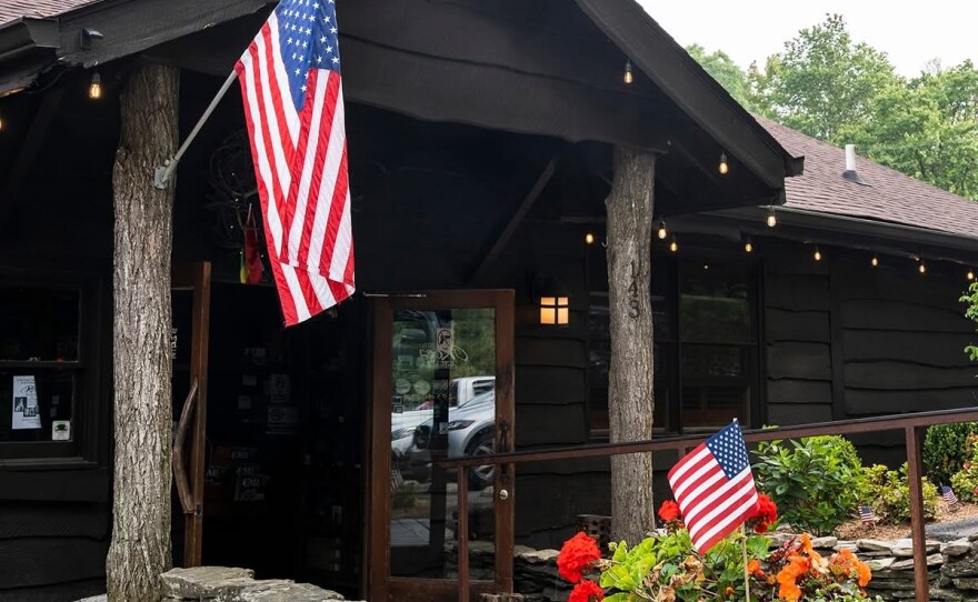 A photo outside of Bistro Roca in Blowing Rock