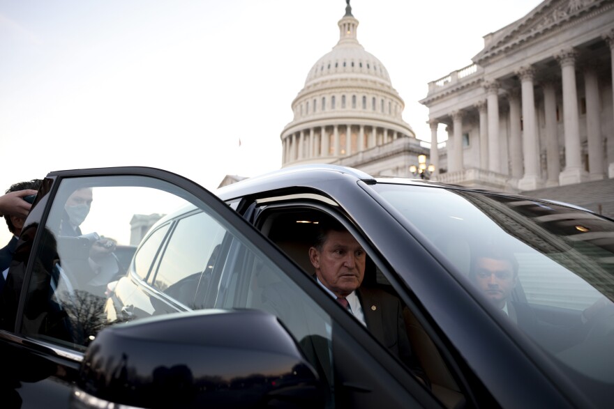 House And Senate Lawmakers Work On Capitol Hill
