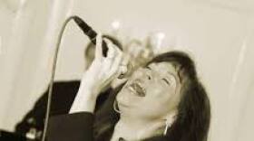 Vocalist Elana Hayden