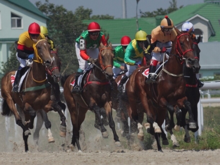 African Americans have a long history of racing horses — as celebrity jockeys.