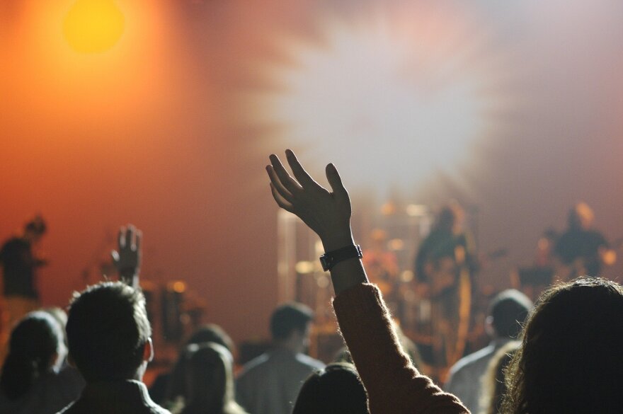 audience-868074_1920_0.jpg