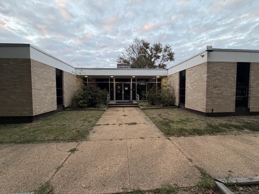 The former Norfolk Sheriff’s Office administrative building at 140 East St. The building will be demolished to clear space for the $18.7 million East Street parking deck project near Harbor Park.