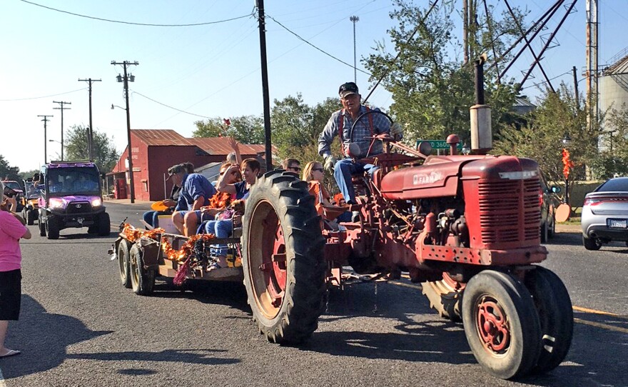 Pecan Fest parade hosted many attractions.