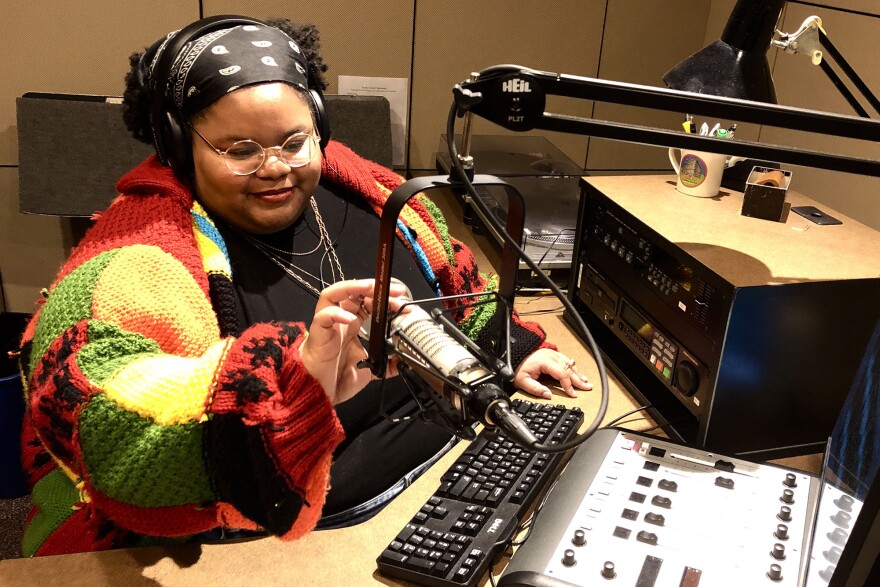 Daniella Richardson takes over Earth Eats as a guest host on the weekend of her graduation from Indiana University.