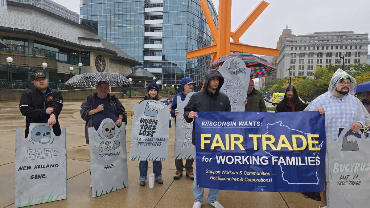 Workers' rights advocates seek new way forward as trade leaders meet in Milwaukee