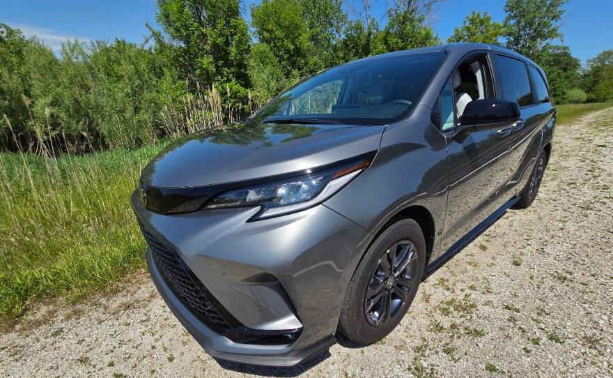 2026 Toyota Sienna XSE AWD left front
