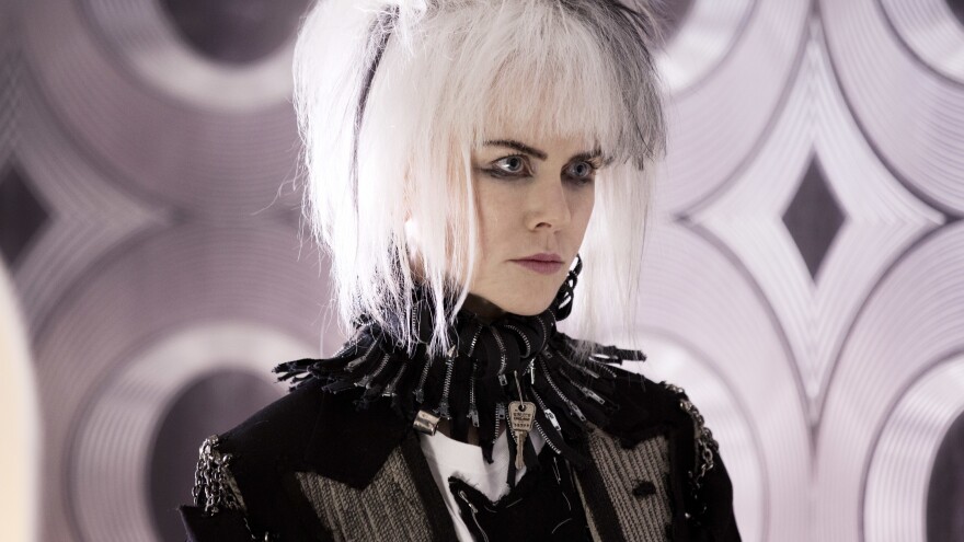 Queen Boadicea (Nicole Kidman) runs an art space frequented by Zan's teenage love interest.