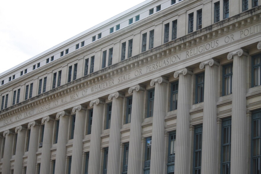 Hamilton County Courthouse. 